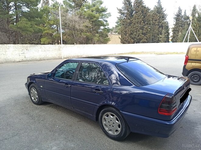 Mercedes C 220 1999, 391,997 km - 2.2 l - Sumqayıt
