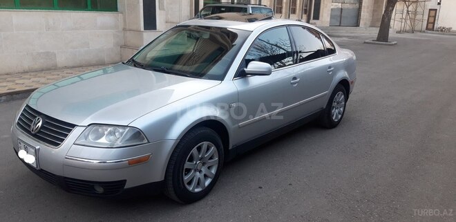 Volkswagen Passat 2003, 275,000 km - 1.8 l - Gəncə