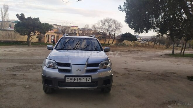 Mitsubishi Outlander 2004, 272,000 km - 2.4 l - Bakı