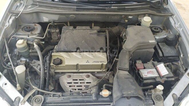 Mitsubishi Outlander 2004, 272,000 km - 2.4 l - Bakı
