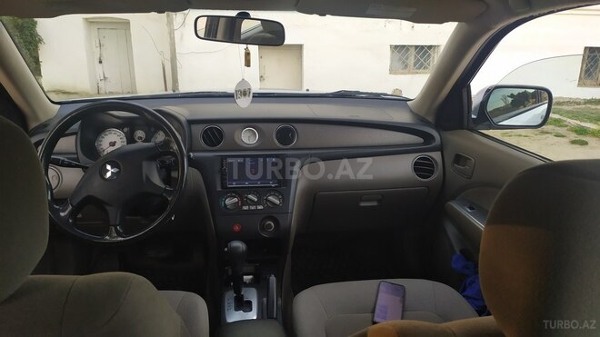 Mitsubishi Outlander 2004, 272,000 km - 2.4 l - Bakı