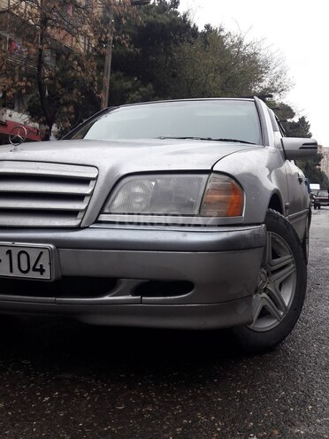 Mercedes C 220 2000, 648,928 km - 2.2 l - Bakı