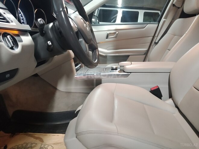 Mercedes E 200 2013, 210,842 km - 2.2 l - Bakı