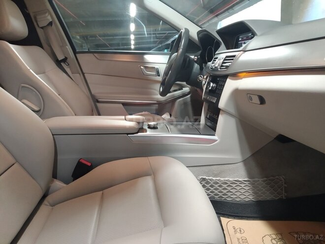 Mercedes E 200 2013, 210,842 km - 2.2 l - Bakı