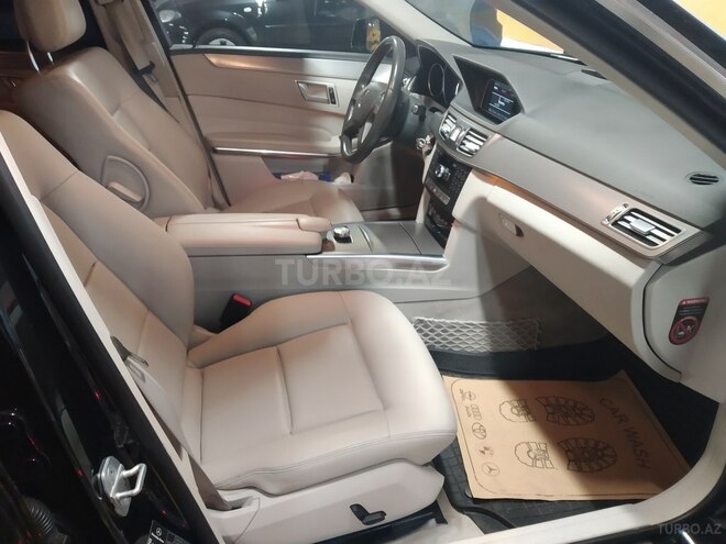 Mercedes E 200 2013, 210,842 km - 2.2 l - Bakı
