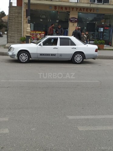 Mercedes E 230 1992, 325,425 km - 2.3 l - Bakı