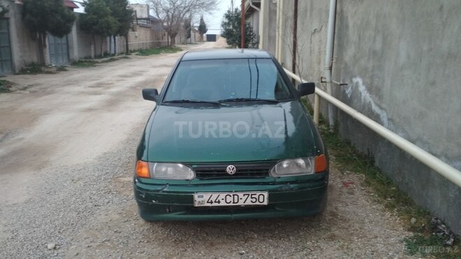 Volkswagen Polo 1995, 185,000 km - 1.6 l - Bakı