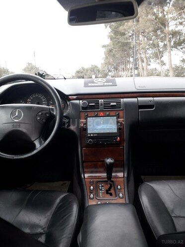 Mercedes E 200 1998, 290,000 km - 2.0 l - Bakı