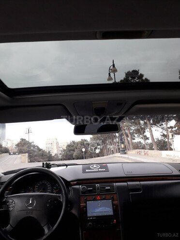 Mercedes E 200 1998, 290,000 km - 2.0 l - Bakı