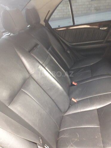 Mercedes E 200 1998, 290,000 km - 2.0 l - Bakı