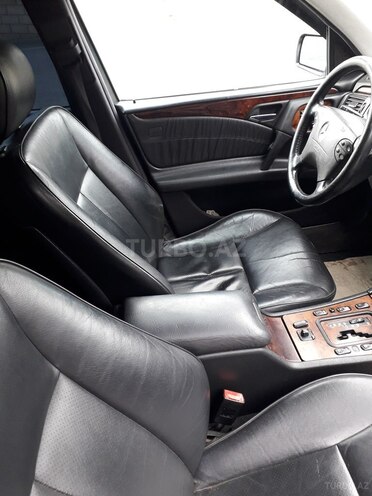 Mercedes E 200 1998, 290,000 km - 2.0 l - Bakı