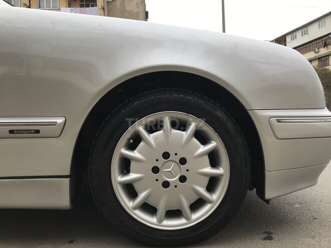 Mercedes E 240 2001, 313,000 km - 2.6 l - Gəncə