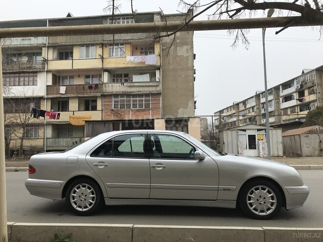 Mercedes E 240 2001, 313,000 km - 2.6 l - Gəncə