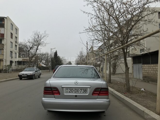 Mercedes E 240 2001, 313,000 km - 2.6 l - Gəncə