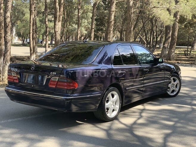 Mercedes E 220 2000, 295,123 km - 2.2 l - Sumqayıt