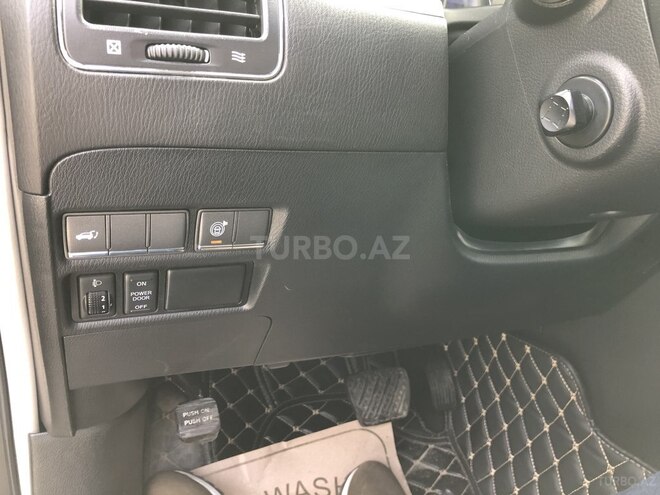 Nissan Patrol 2013, 92,000 km - 5.6 l - Bakı