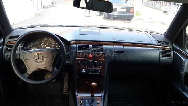 Mercedes E 200 1998, 440,000 km - 2.0 l - Bakı