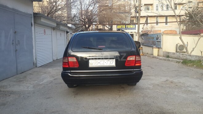 Mercedes E 200 1998, 440,000 km - 2.0 l - Bakı