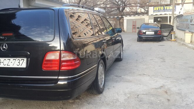 Mercedes E 200 1998, 440,000 km - 2.0 l - Bakı