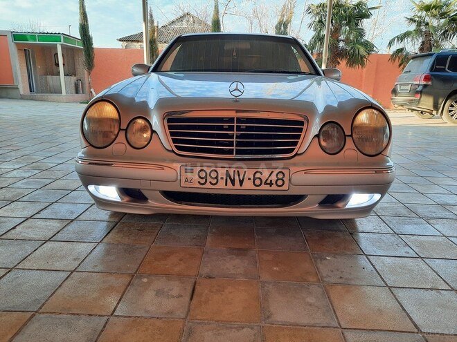 Mercedes E 270 2000, 328,500 km - 2.7 l - Bərdə