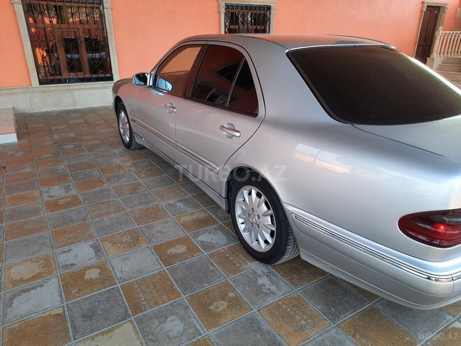 Mercedes E 270 2000, 328,500 km - 2.7 l - Bərdə