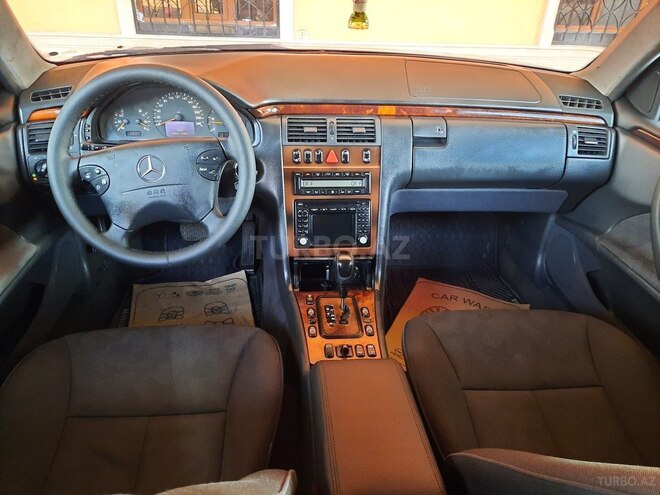 Mercedes E 270 2000, 328,500 km - 2.7 l - Bərdə