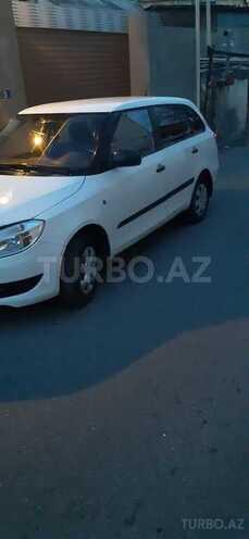 Skoda Fabia 2013, 253,900 km - 1.2 l - Bakı