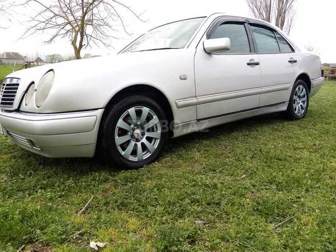 Mercedes E 290 1996, 450,000 km - 2.9 л - Masallı
