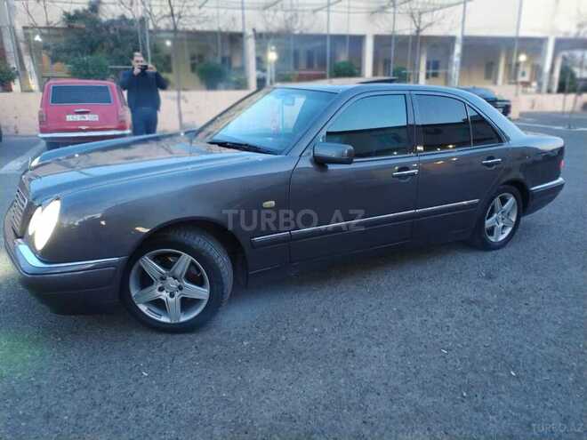 Mercedes E 240 1998, 260,000 km - 2.4 l - Bərdə