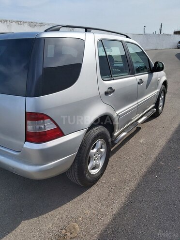 Mercedes ML 320 2000, 245,000 km - 3.2 l - Bakı