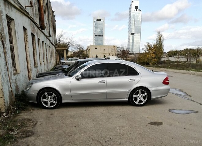 Mercedes E 220 2006, 296,000 km - 2.1 л - Bakı