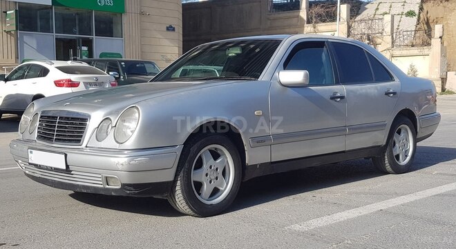 Mercedes E 320 1995, 370,000 km - 3.2 l - Bakı