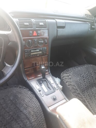 Mercedes E 200 1996, 285,000 km - 2.0 l - Bakı