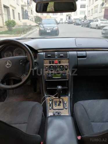 Mercedes E 220 1999, 500,000 km - 2.2 л - Bakı