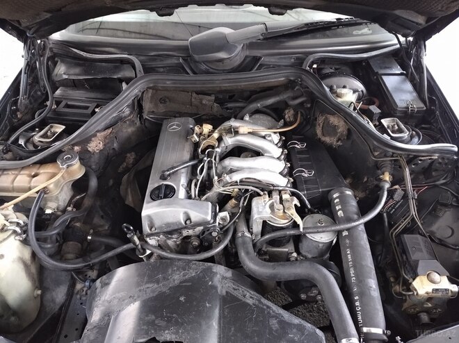Mercedes E 200 1990, 450,000 km - 2.0 l - Bakı