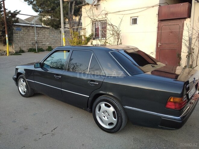 Mercedes E 200 1990, 450,000 km - 2.0 l - Bakı