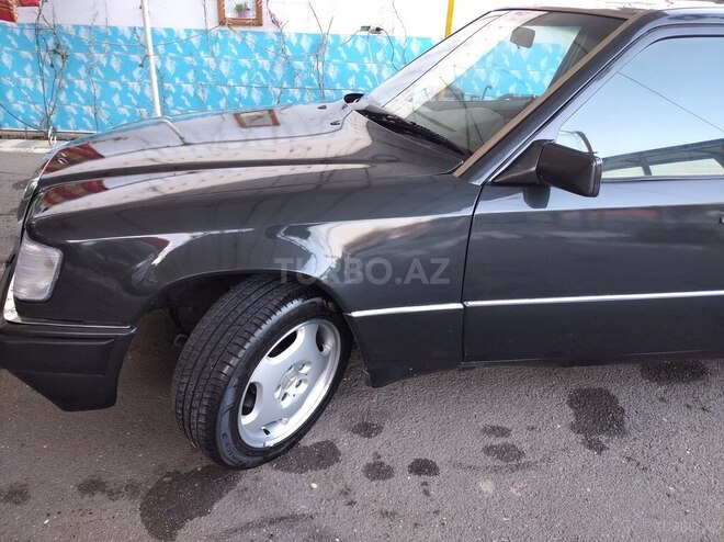 Mercedes E 200 1990, 450,000 km - 2.0 l - Bakı
