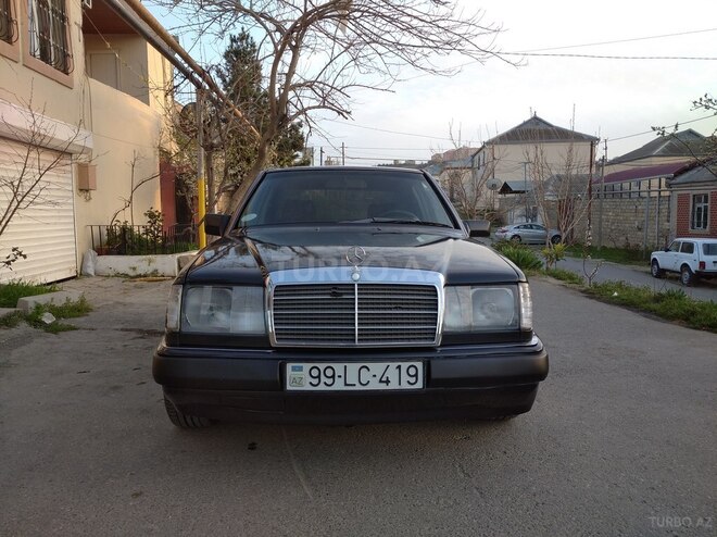 Mercedes E 200 1990, 450,000 km - 2.0 l - Bakı