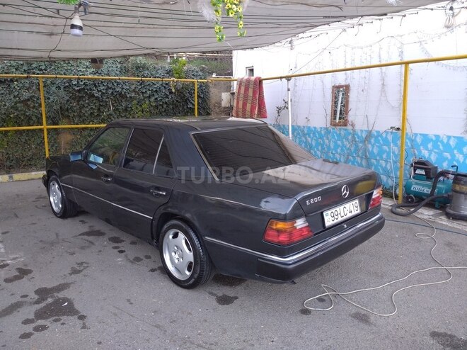 Mercedes E 200 1990, 450,000 km - 2.0 l - Bakı
