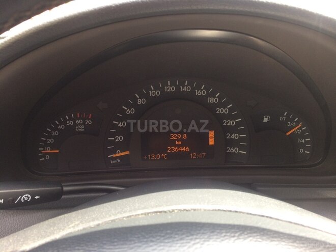 Mercedes C 200 2000, 236,446 km - 2.0 л - Bakı