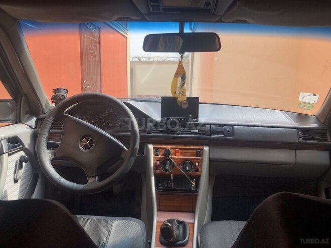 Mercedes E 200 1992, 758,000 km - 2.0 l - Tovuz