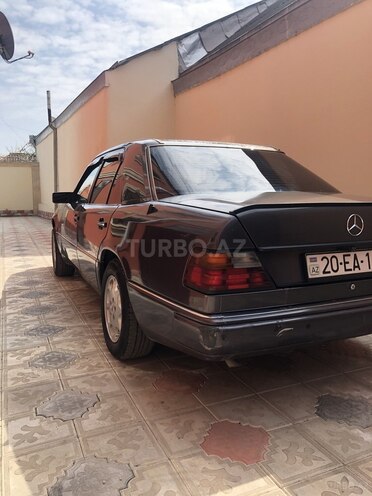 Mercedes E 200 1992, 758,000 km - 2.0 l - Tovuz