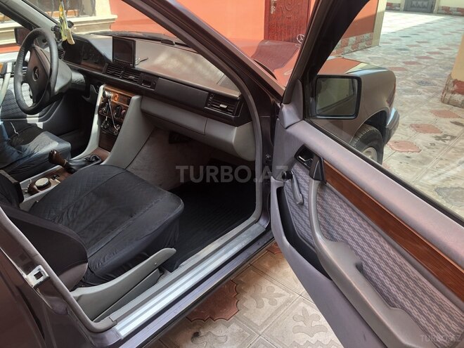 Mercedes E 200 1992, 758,000 km - 2.0 l - Tovuz