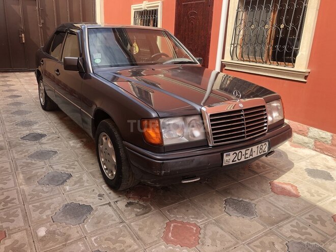Mercedes E 200 1992, 758,000 km - 2.0 l - Tovuz