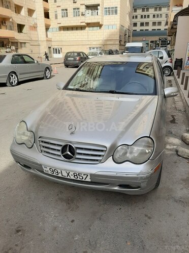 Mercedes C 240 2001, 308,000 km - 2.4 l - Bakı
