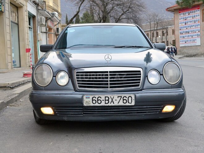 Mercedes E 220 1995, 65,000 km - 2.2 l - Şəki