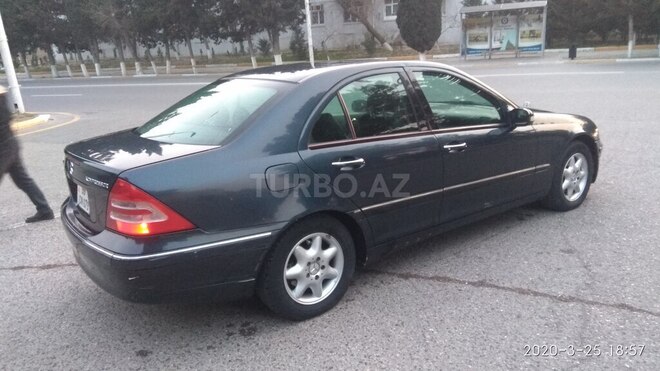 Mercedes C 200 2001, 245,000 km - 2.0 l - Sumqayıt