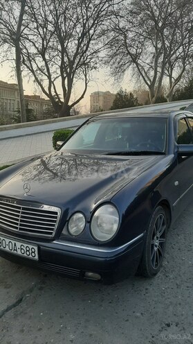 Mercedes E 220 1999, 372,000 km - 2.2 л - Bakı