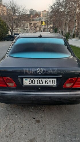 Mercedes E 220 1999, 372,000 km - 2.2 л - Bakı