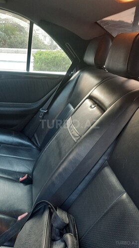 Mercedes E 220 1999, 372,000 km - 2.2 л - Bakı